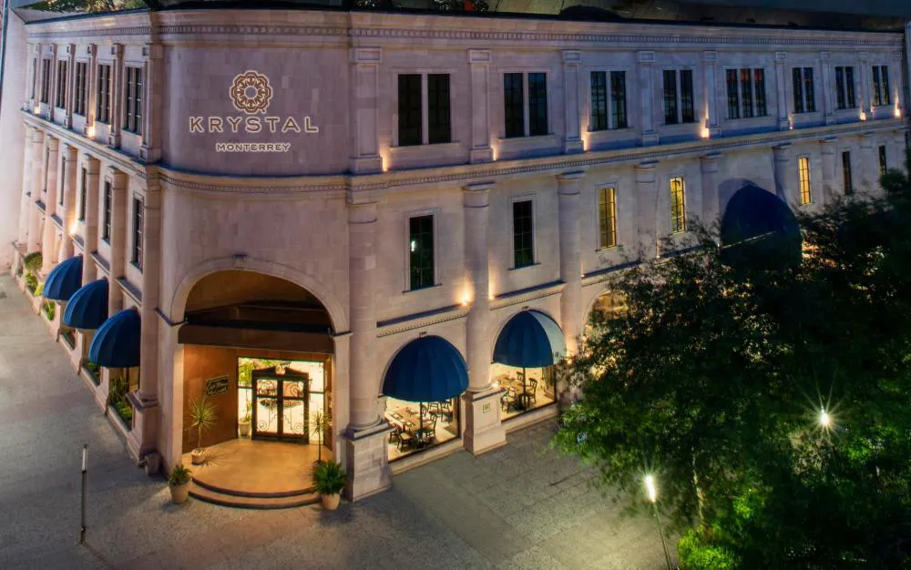 Krystal Monterrey hotel hero