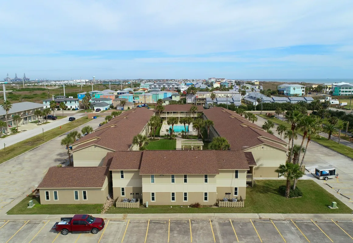 Courtyard #219 hotel hero