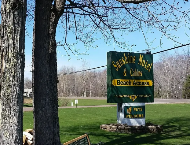 Sunshine Motel and Cabins hotel detail image 1