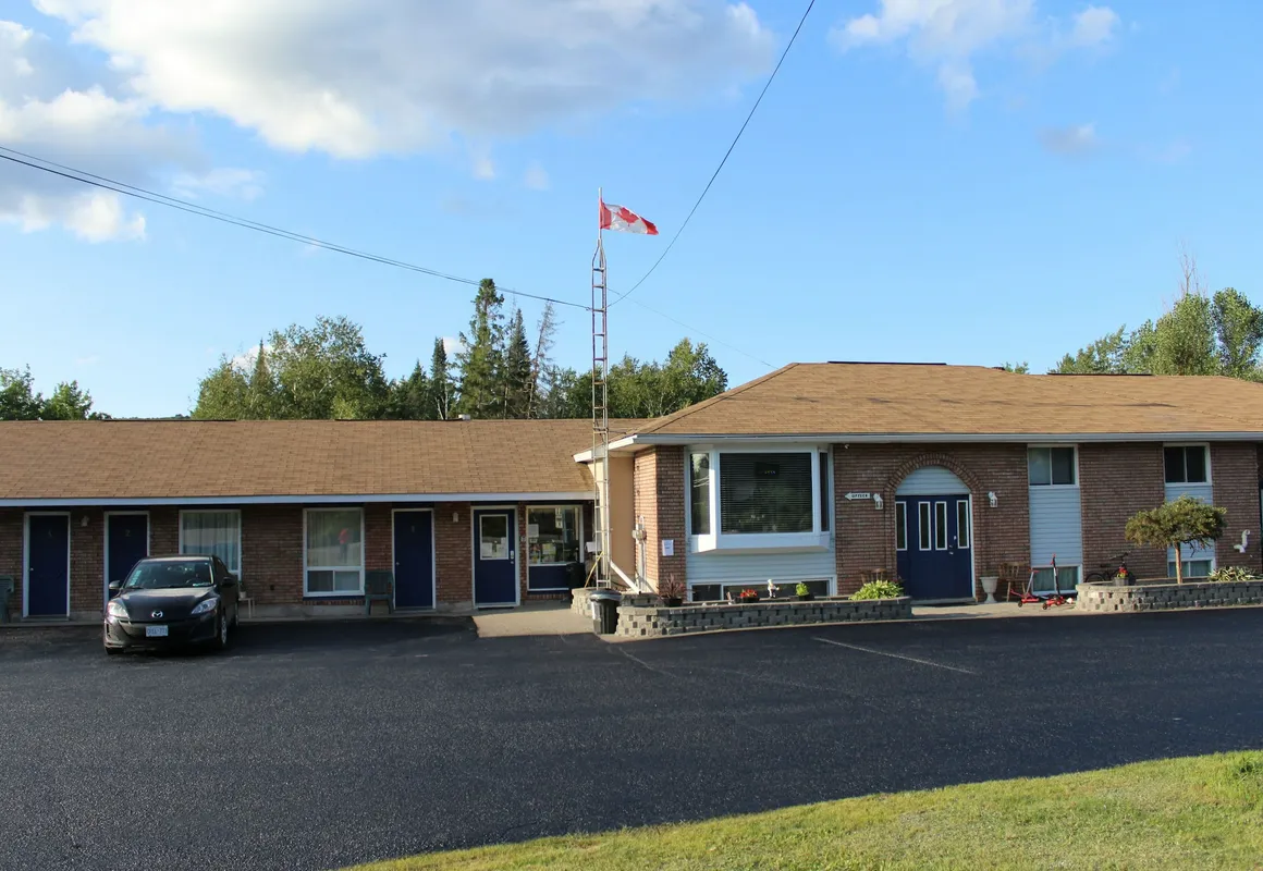 Two Rivers Motel hotel hero