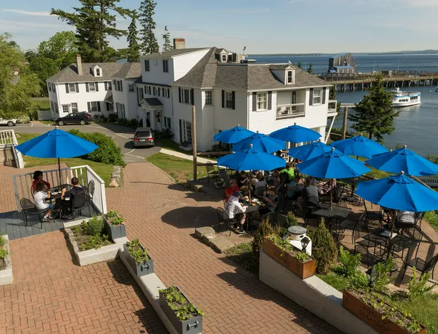 The Willows hotel detail image 2