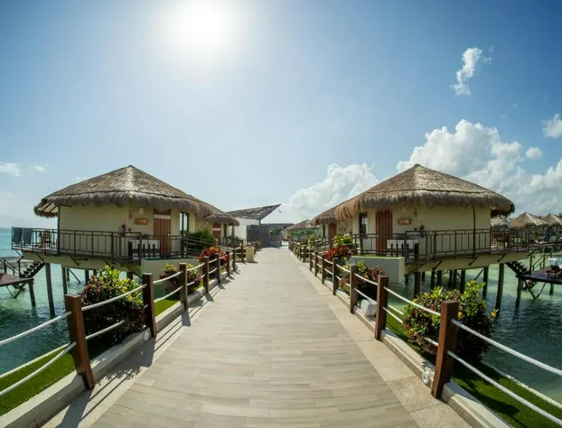 Palafitos Overwater Bungalows, All & More Inclusive - Adults Only hotel detail image 4
