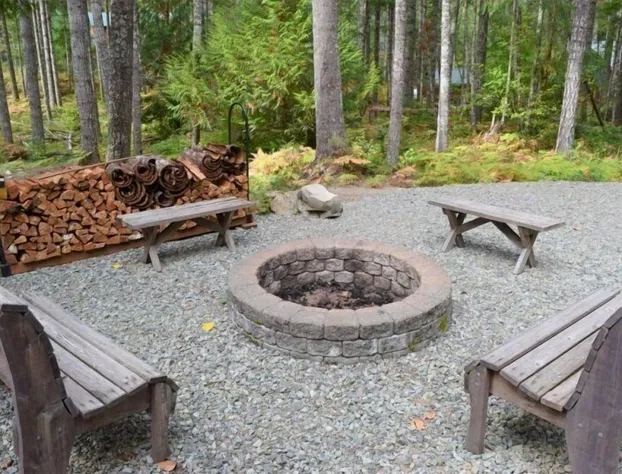 Four Seasons hotel detail image 2