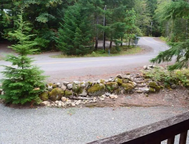 Four Seasons hotel detail image 3