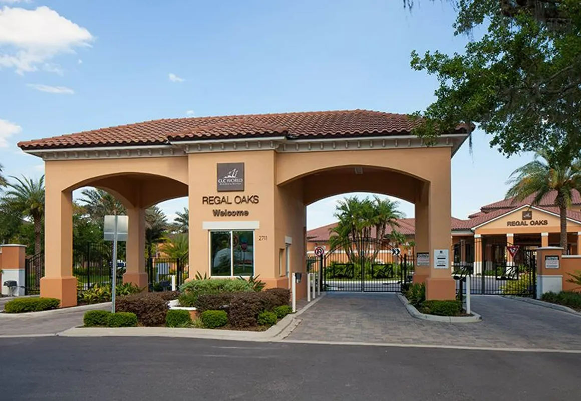 Regal Oaks 5728 hotel hero