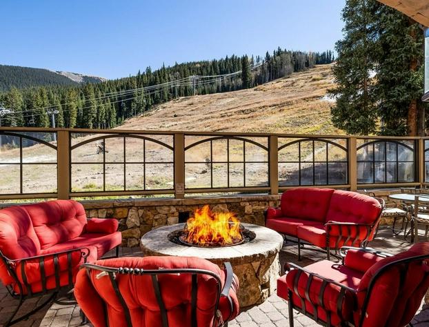 Premier 3 Bedroom Ski in, Ski out Lone Eagle Condo With the Best Access to Skiing in Keystone hotel detail image 2