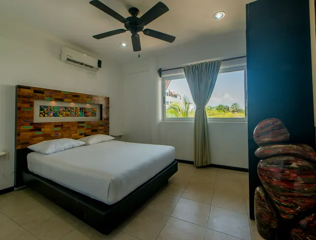 Condo Portofino hotel detail image 3