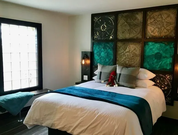 Distinctive Inns of Kingsville Inn15 hotel detail image 1