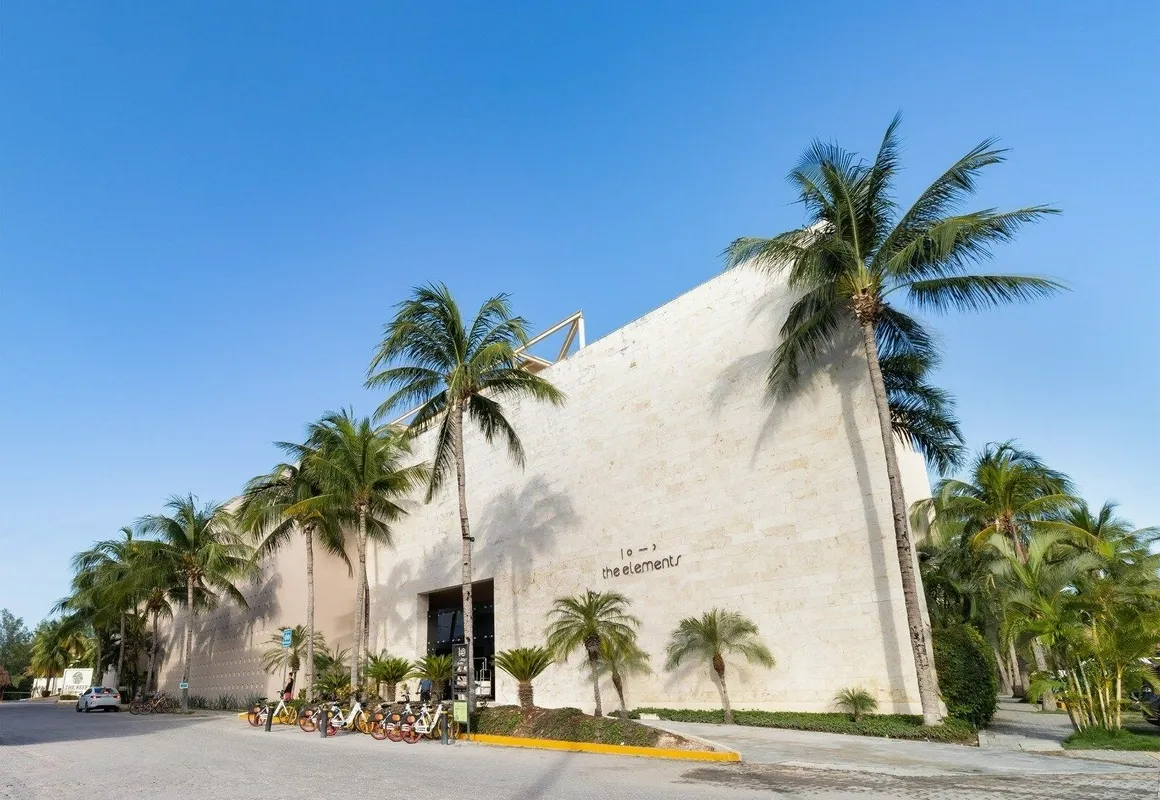 Elements Penthouse 7 3 Bedroom Condo by RedAwning hotel hero