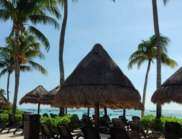 Elements Penthouse 7 3 Bedroom Condo by RedAwning hotel detail image 3