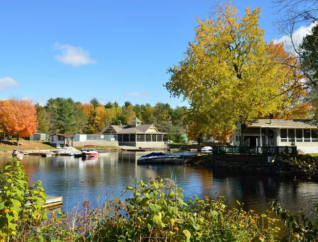 Great Blue Resorts Shamrock Bay Resort hotel detail image 1