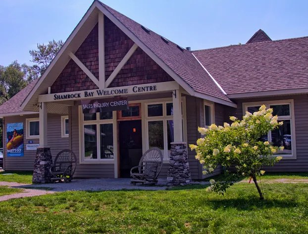 Great Blue Resorts Shamrock Bay Resort hotel detail image 2