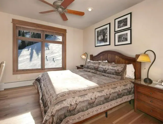 Premier 2 Bedroom Ski in, Ski out Lone Eagle Condo With the Best Access to Skiing in Keystone hotel detail image 2