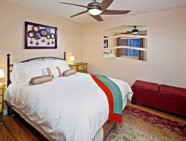 Tempe Escape · Prime Location, Sparkling Pool, Bbq, Tennis Court hotel detail image 1