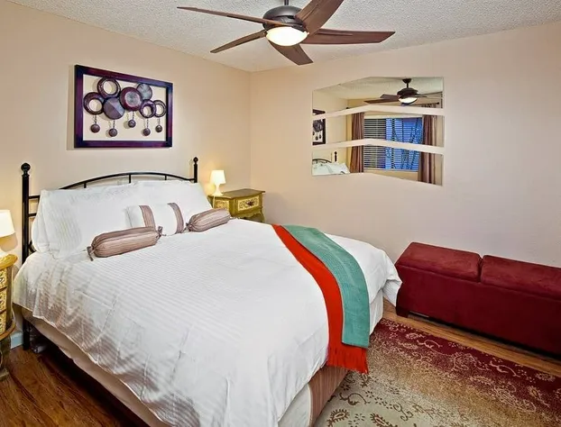 Tempe Escape · Prime Location, Sparkling Pool, Bbq, Tennis Court hotel detail image 1