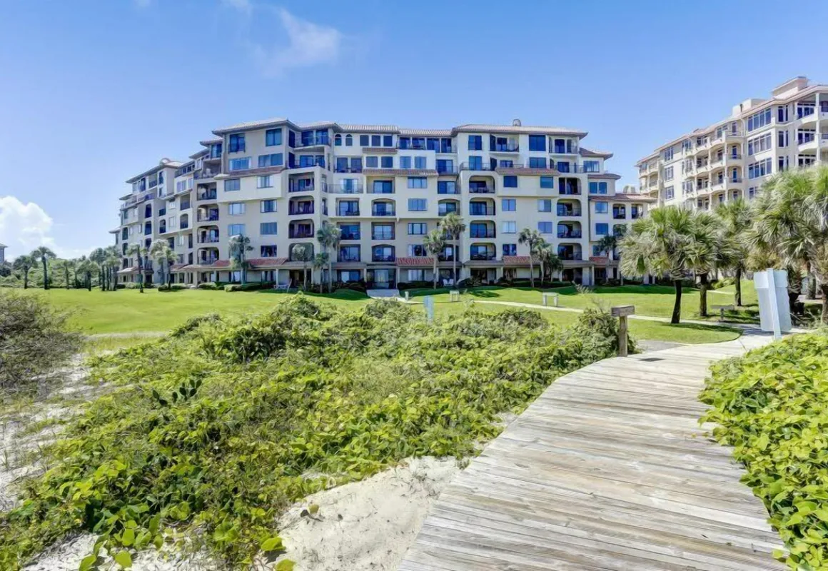 1812-turtle Dunes hotel hero