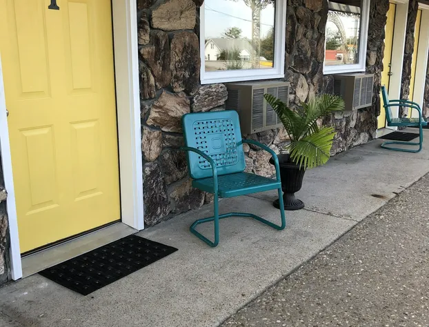 Triangle Inn Motel hotel detail image 1