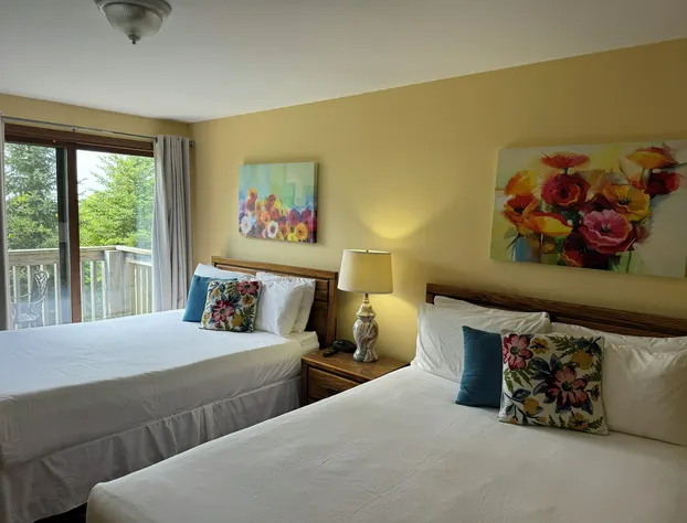 Sunset Condominiums hotel detail image 3