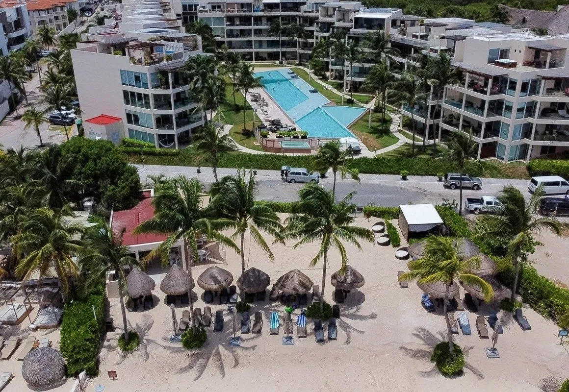 Elements Penthouse 23 3 Bedroom Condo by RedAwning hotel hero