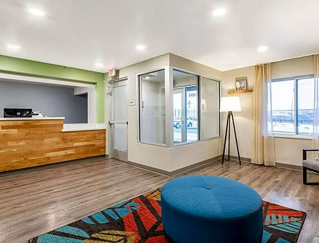 WoodSpring Suites Indianapolis Airport South hotel detail image 4