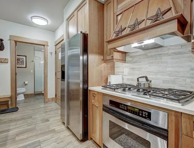 Premier 1 Bedroom Ski in, Ski out Lone Eagle Condo With the Best Access to Skiing in Keystone hotel detail image 1