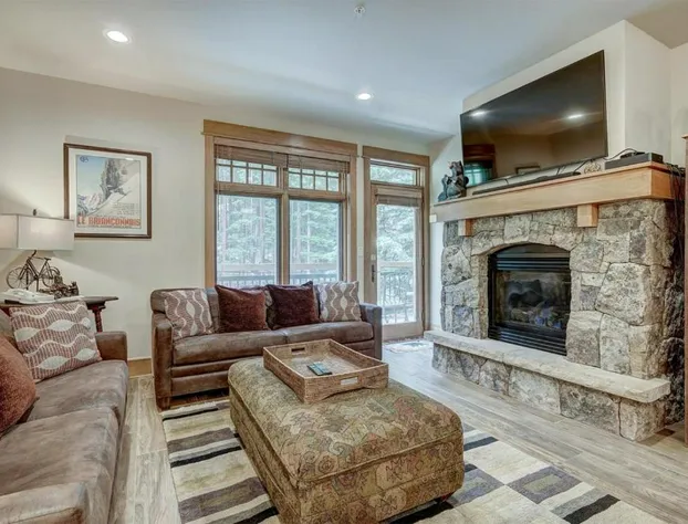 Premier 1 Bedroom Ski in, Ski out Lone Eagle Condo With the Best Access to Skiing in Keystone hotel detail image 2