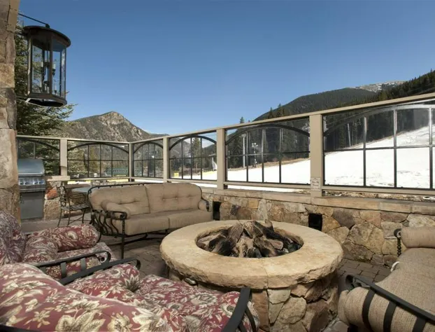 Premier 1 Bedroom Ski in, Ski out Lone Eagle Condo With the Best Access to Skiing in Keystone hotel detail image 3