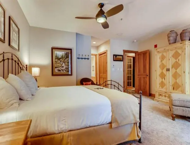 Premier 2 Bedroom Ski in, Ski out Vacation Rental at the Timbers With the Best Access to Skiing in Keystone hotel detail image 4