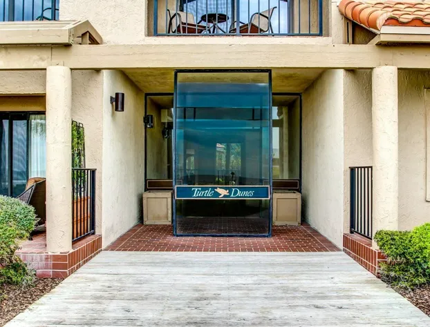 1851 1852 Turtle Dunes hotel detail image 4