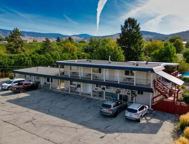 Maple Leaf Motel & RV Resort hotel detail image 1