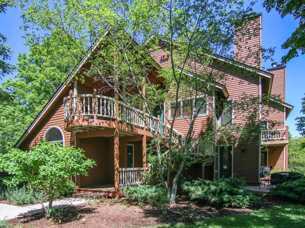 Spacious 2 Bed At Crystal Mountain Resort 2 Bedroom Condo by RedAwning hotel hero