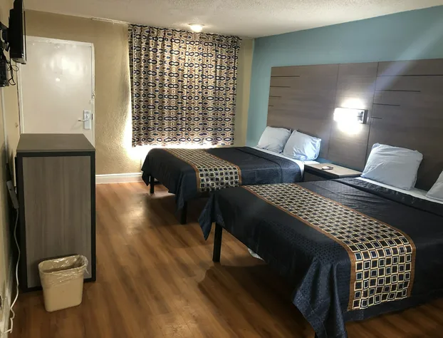 Luxury Inn & Suites hotel detail image 2