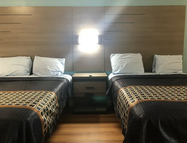 Luxury Inn & Suites hotel detail image 4