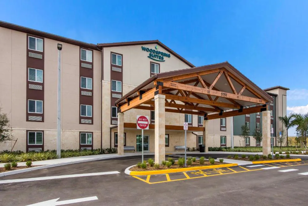 WoodSpring Suites Tamarac hotel hero