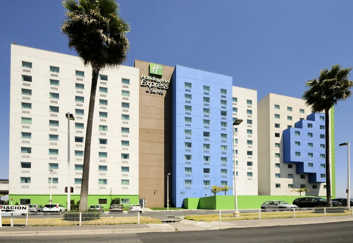 Holiday Inn Express Hotel & Suites Toluca Zona Aeropuerto by IHG hotel hero