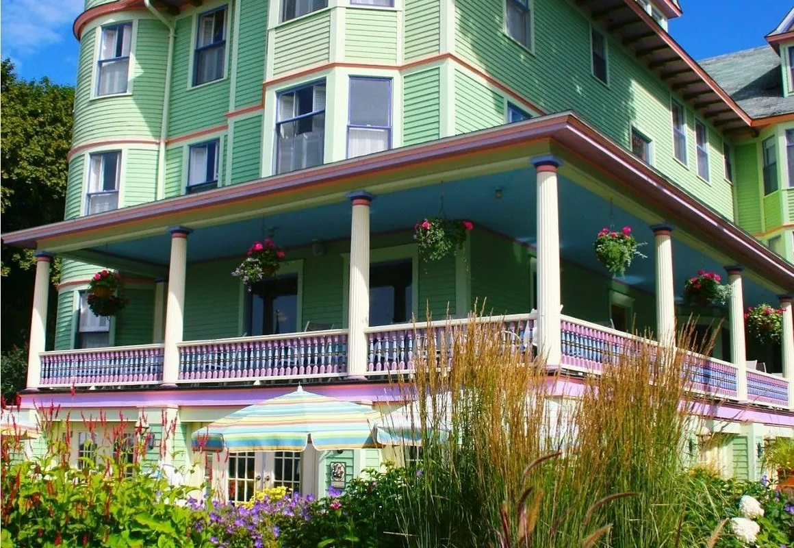 Inn on Mackinac hotel hero