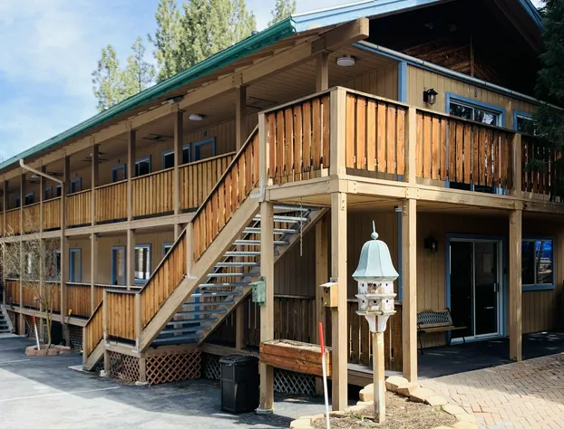 Snow Bear Lodge hotel detail image 2