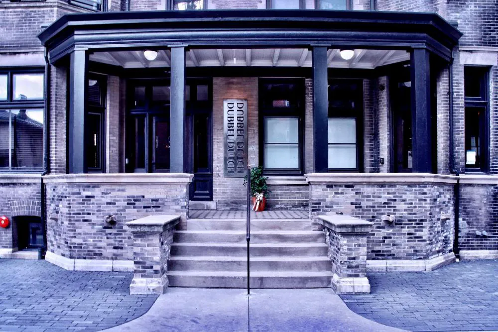 Dubbel Dutch hotel hero