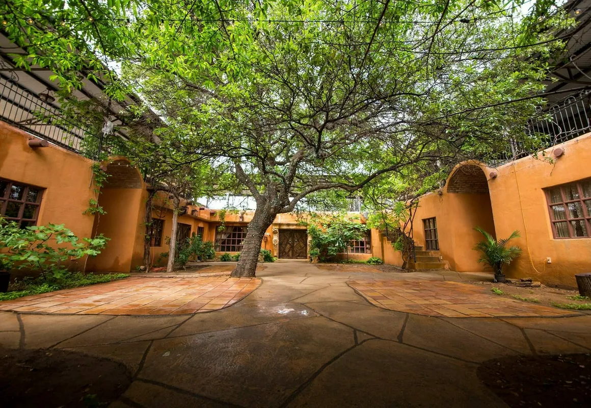 The Trois Estate at Enchanted Rock hotel hero