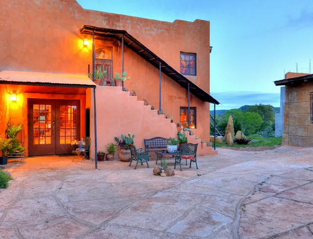 The Trois Estate at Enchanted Rock hotel detail image 1