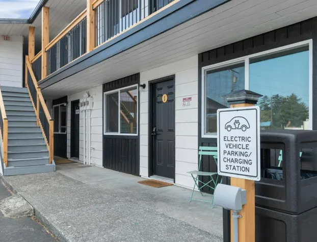 Silver Sands Motel hotel detail image 1