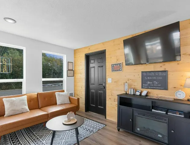 Silver Sands Motel hotel detail image 3