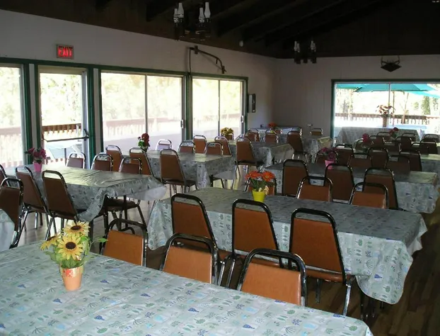 Lake of the Springs Camping Resort Yurt 2 hotel detail image 4