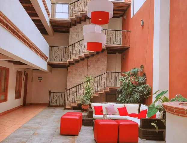 Plaza Magnolias Suites hotel detail image 3