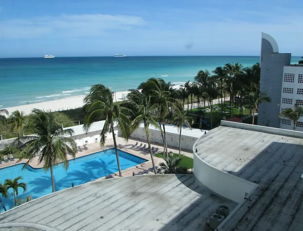 Beach Front Studio hotel detail image 3