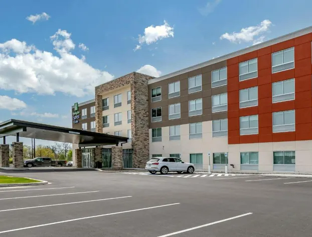 Holiday Inn Express & Suites Lancaster - Mount Joy by IHG hotel detail image 3