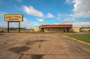 Town & Country Motel Bossier City by OYO hotel hero