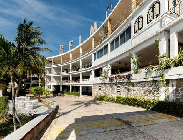 OYO Hotel Belmar,Caleta, Acapulco hotel detail image 1