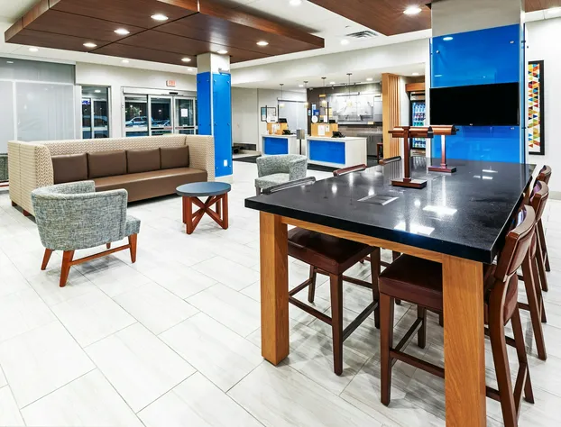 Holiday Inn Express & Suites Stafford NW - Sugar Land by IHG hotel detail image 4