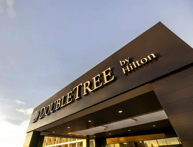 DoubleTree by Hilton Calgary North hotel detail image 1